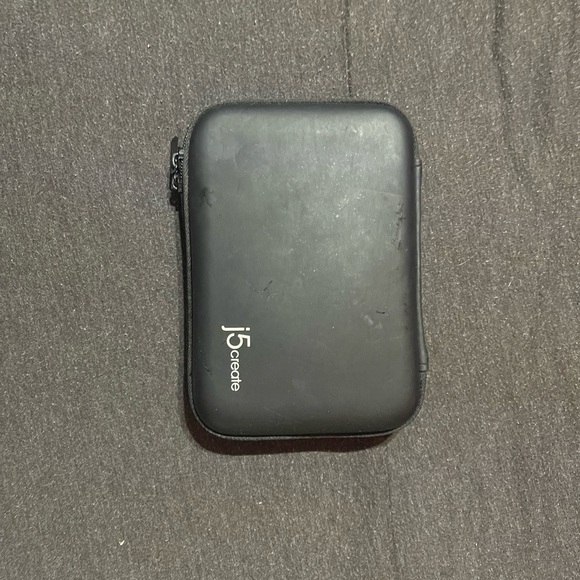 j5create ULTRADRIVE Kit USB-C Multi-Display Modular Dock - Picture 2 of 2